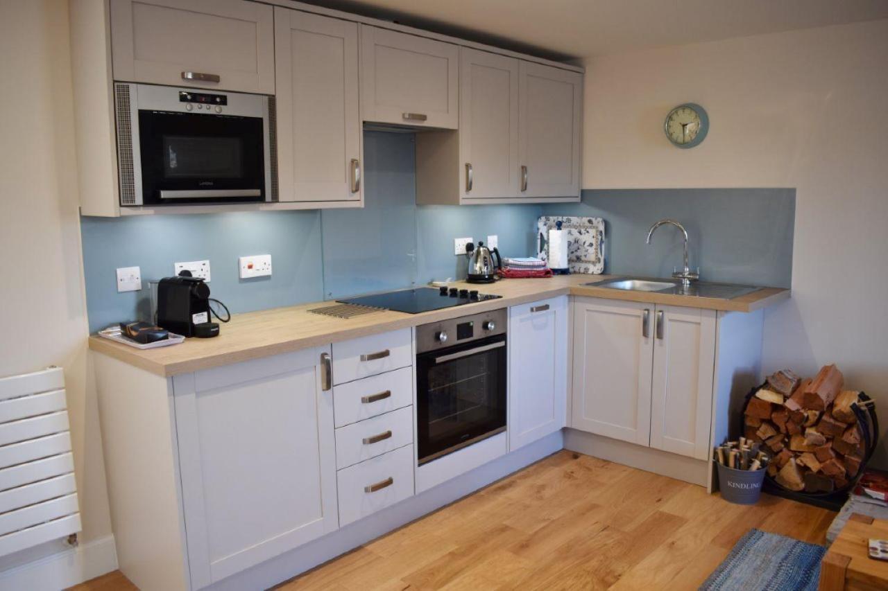 Heron Cottage, Port O Tay Питлохри Екстериор снимка